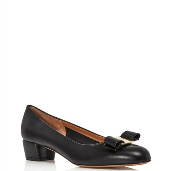 NAVY/GOLD VARA PUMPS SALVATORE FERRAEGAMO - Picture 3 of 8